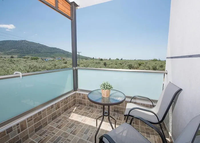 Ftery * Σκάλα Ραχωνίου